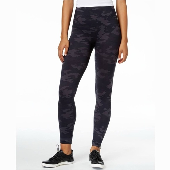 SPANX Look At Me Now High Waisted Seamless Leggings Black Camo Small NEW Gym - Picture 1 of 8